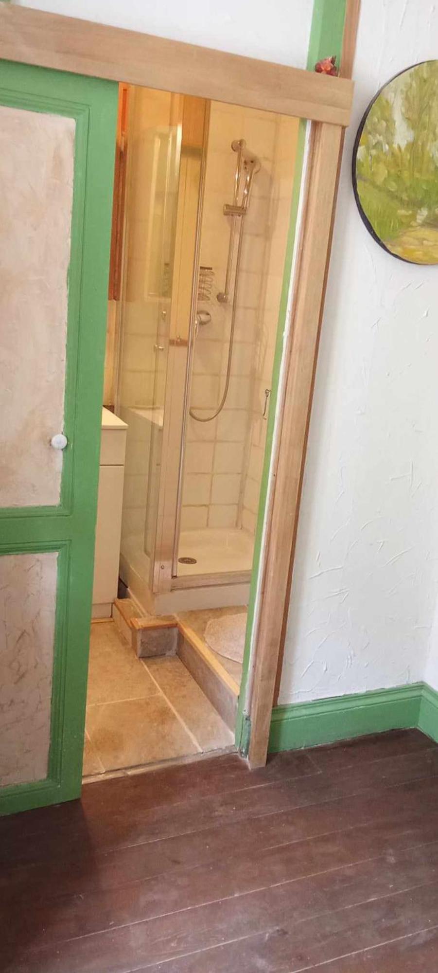 La Grille Fleurie, Chambres D'Hote Chez L'Habitant Arthonnay Eksteriør bilde