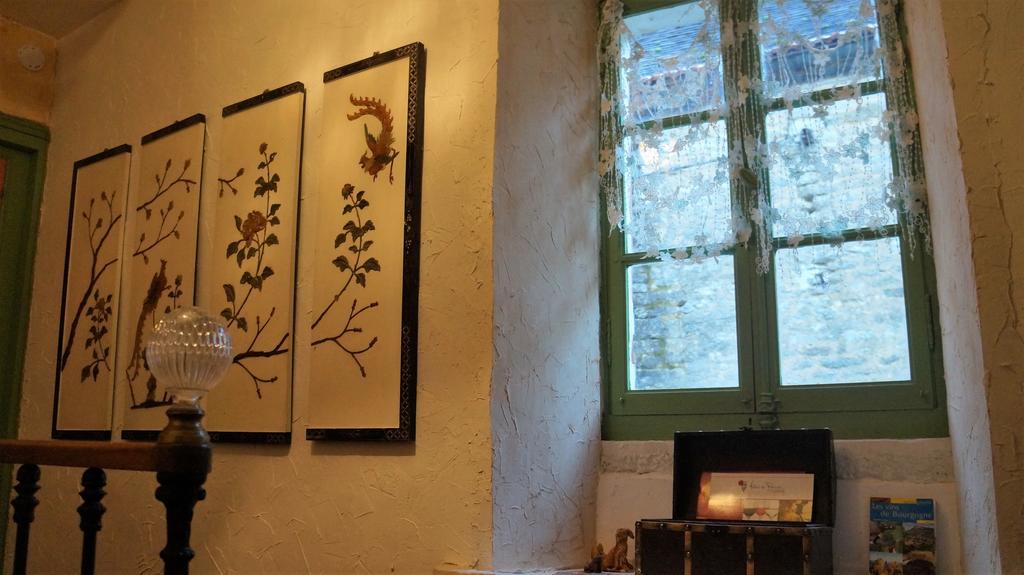 La Grille Fleurie, Chambres D'Hote Chez L'Habitant Arthonnay Eksteriør bilde